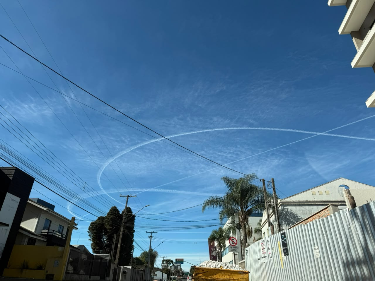 Nevoeiro fecha janela de pouso em Chapecó e faz aviões de grande porte “desenharem” círculos sobre Guarapuava neste domingo (31)  